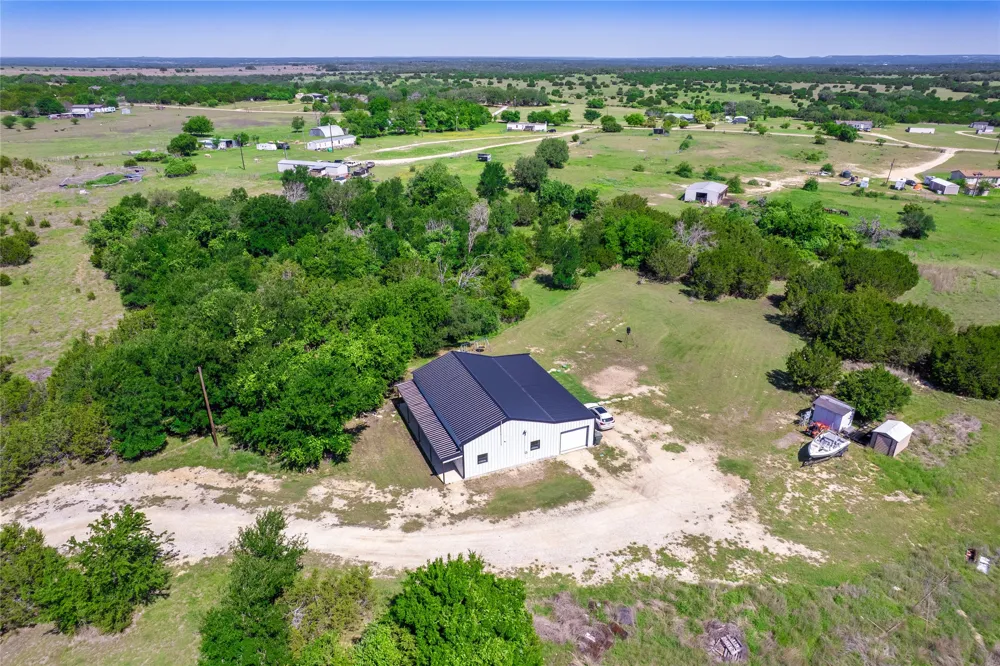 411 Avila Lane Briggs, TX 78608