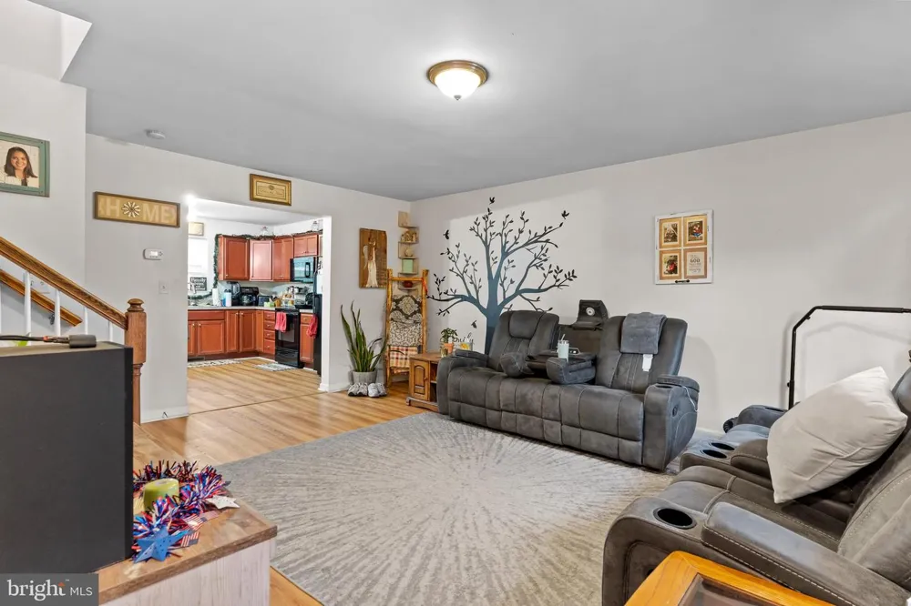 153 MAPLETON BOULEVARD Harrisburg, PA 17112