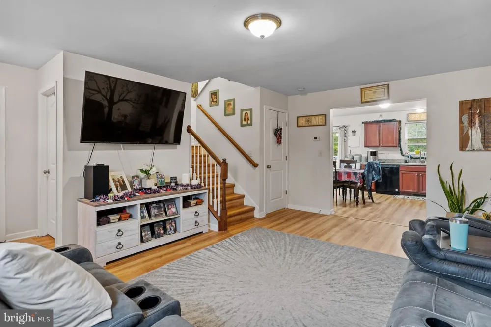 153 MAPLETON BOULEVARD Harrisburg, PA 17112