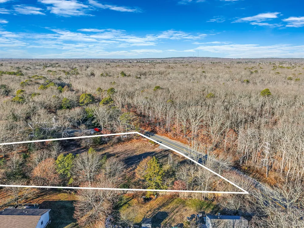 267 Old Country Road Eastport, NY 11941