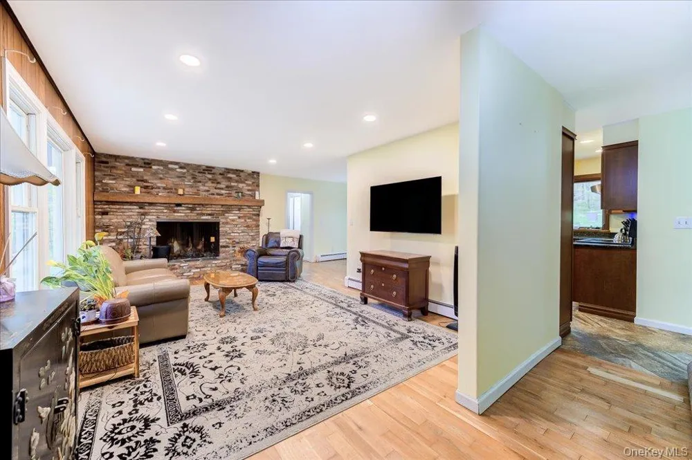 287 Hunns Lake Road Stanfordville, NY 12581
