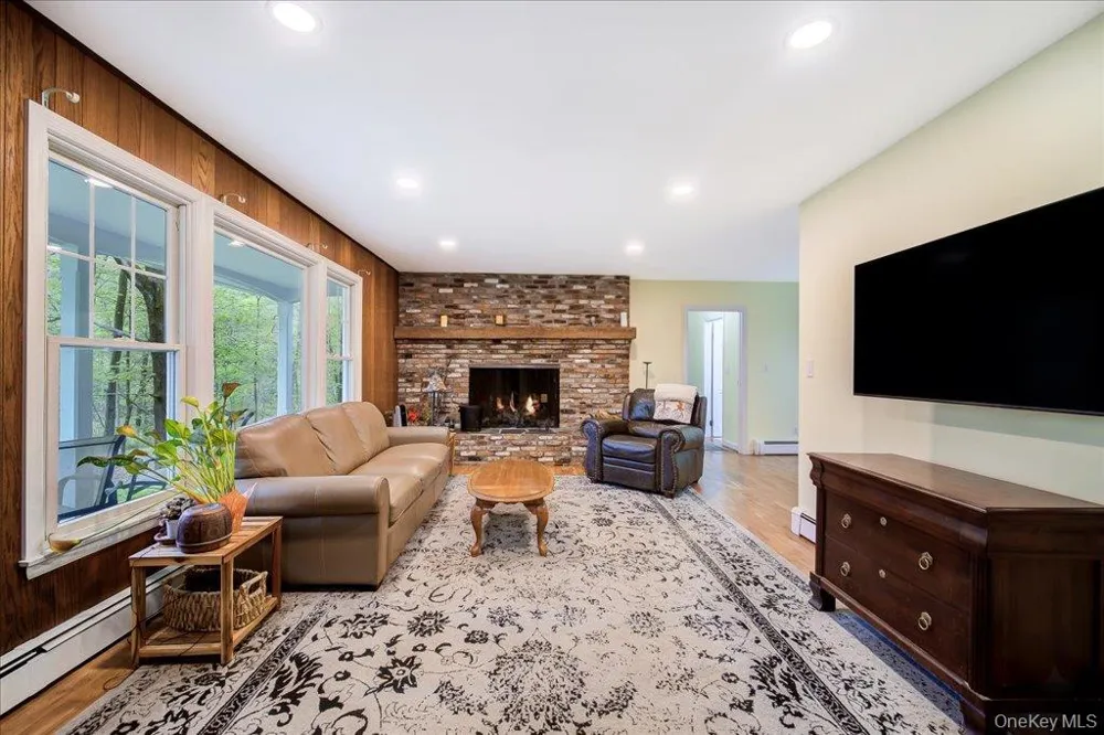 287 Hunns Lake Road Stanfordville, NY 12581