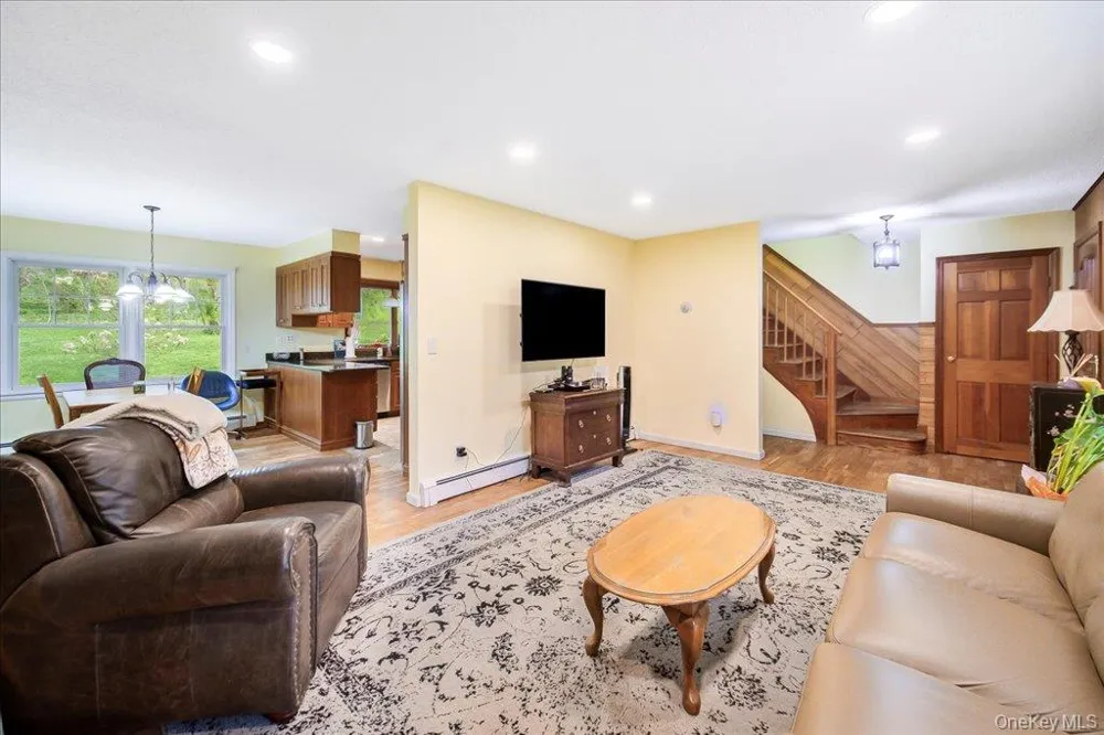 287 Hunns Lake Road Stanfordville, NY 12581