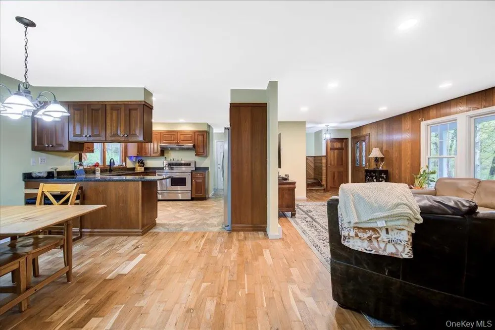 287 Hunns Lake Road Stanfordville, NY 12581