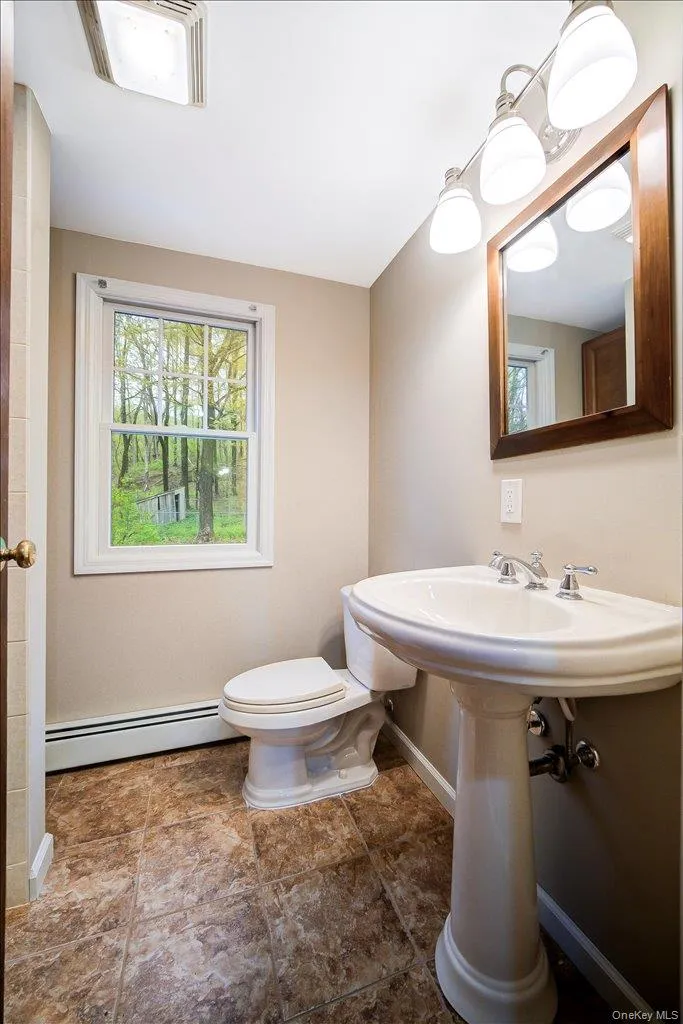 287 Hunns Lake Road Stanfordville, NY 12581