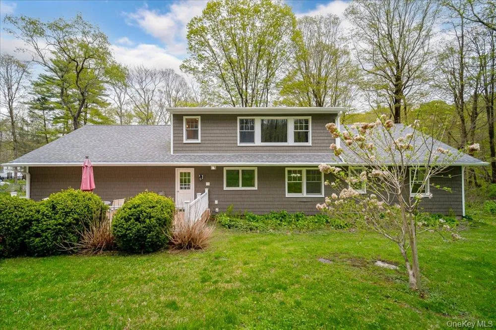 287 Hunns Lake Road Stanfordville, NY 12581