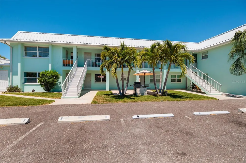 10 164TH AVENUE #1 Redington Beach, FL 33708