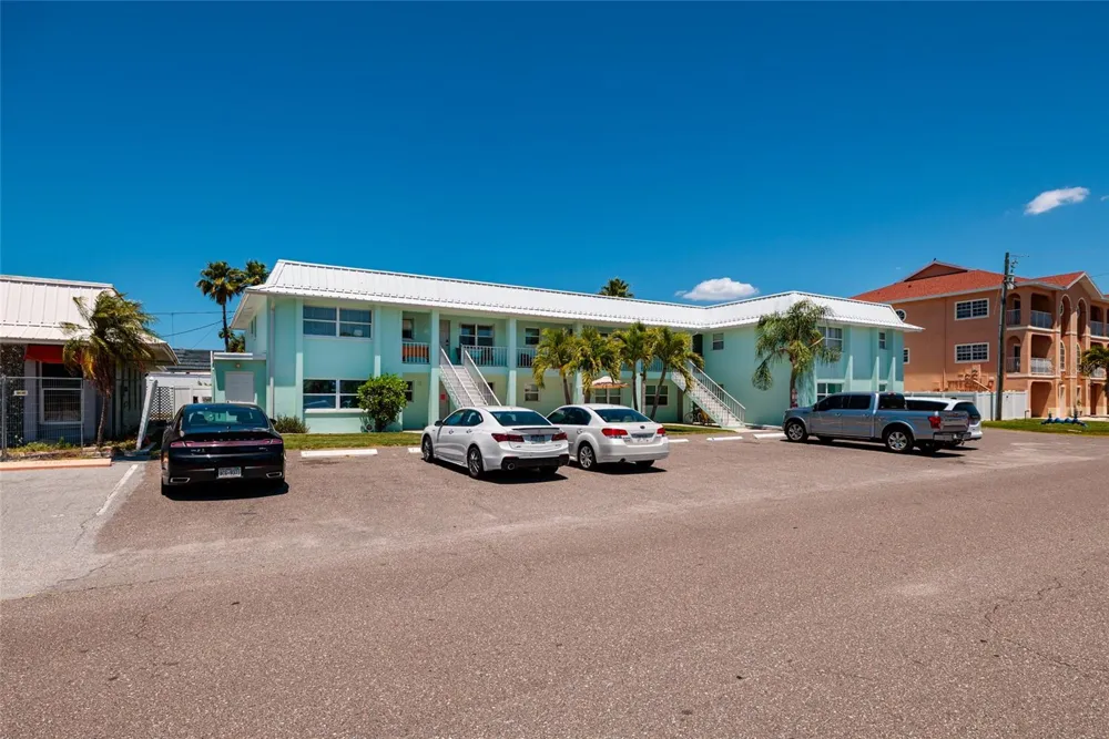 10 164TH AVENUE #1 Redington Beach, FL 33708