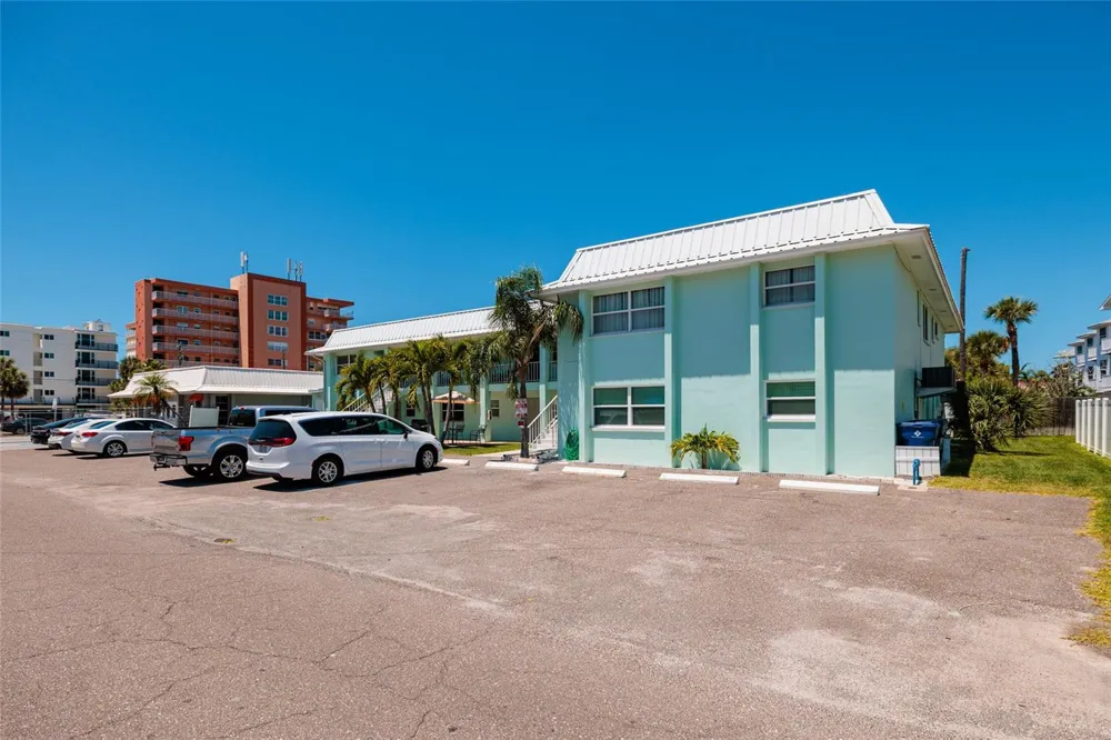 10 164TH AVENUE #1 Redington Beach, FL 33708