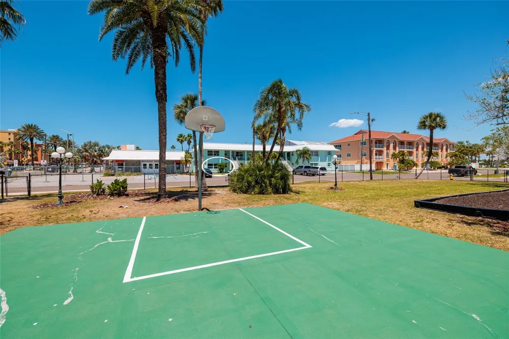 10 164TH AVENUE #1 Redington Beach, FL 33708
