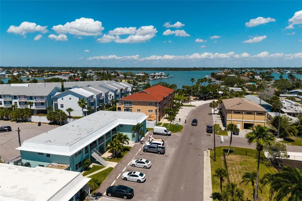 10 164TH AVENUE #1 Redington Beach, FL 33708