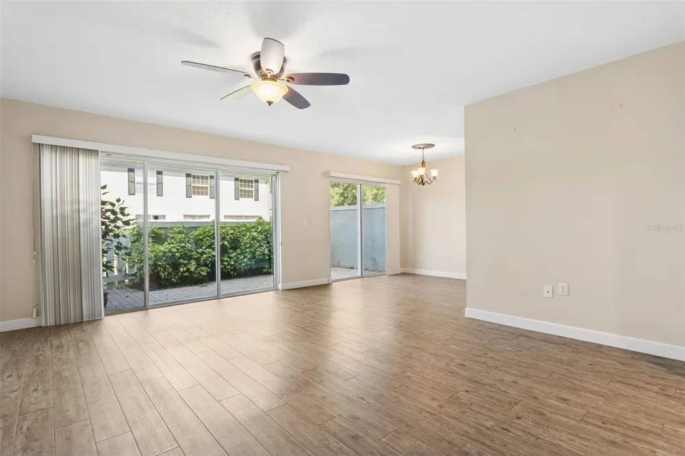 6341 TREETOP CIRCLE #6341 Temple Terrace, FL 33617