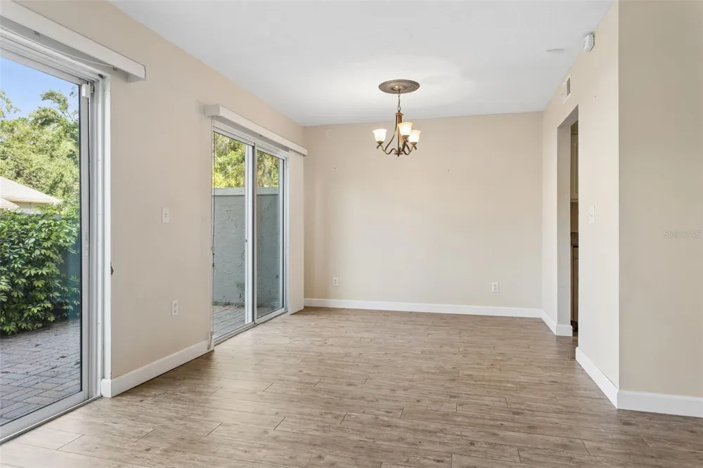 6341 TREETOP CIRCLE #6341 Temple Terrace, FL 33617