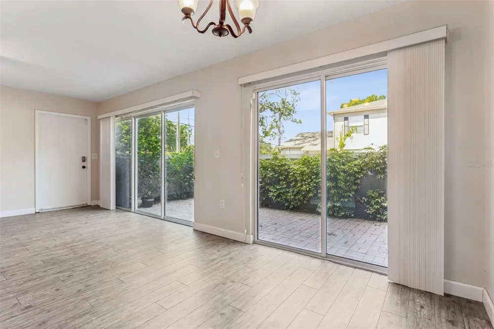 6341 TREETOP CIRCLE #6341 Temple Terrace, FL 33617