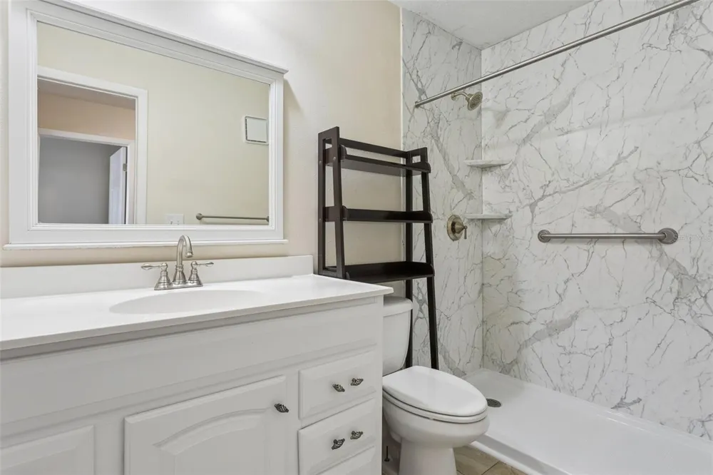 6341 TREETOP CIRCLE #6341 Temple Terrace, FL 33617