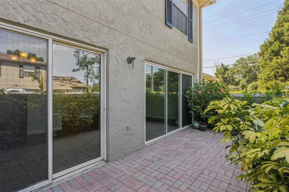 6341 TREETOP CIRCLE #6341 Temple Terrace, FL 33617