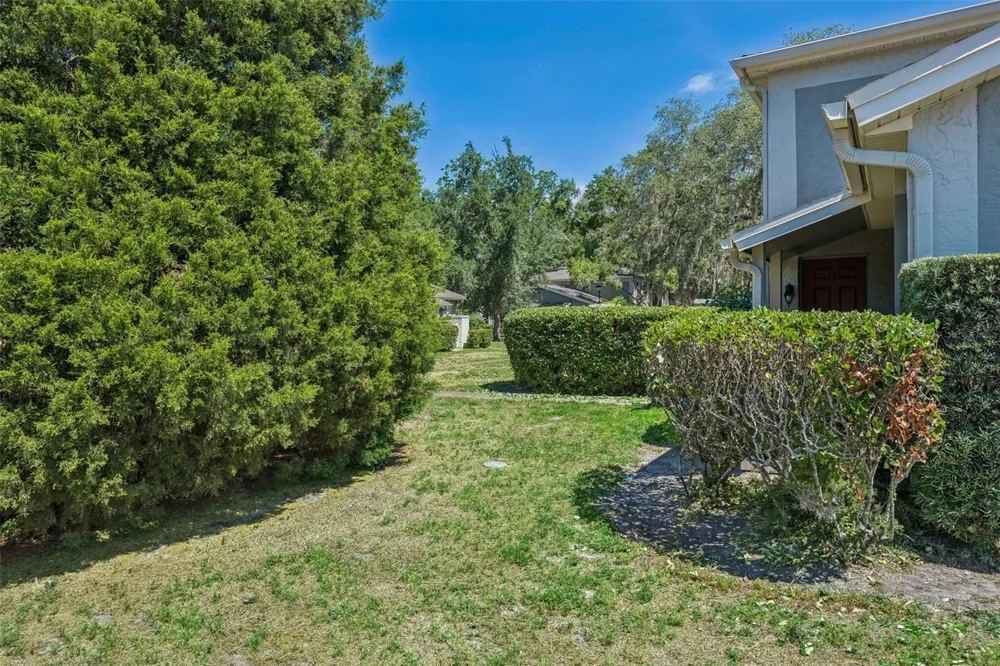 6341 TREETOP CIRCLE #6341 Temple Terrace, FL 33617