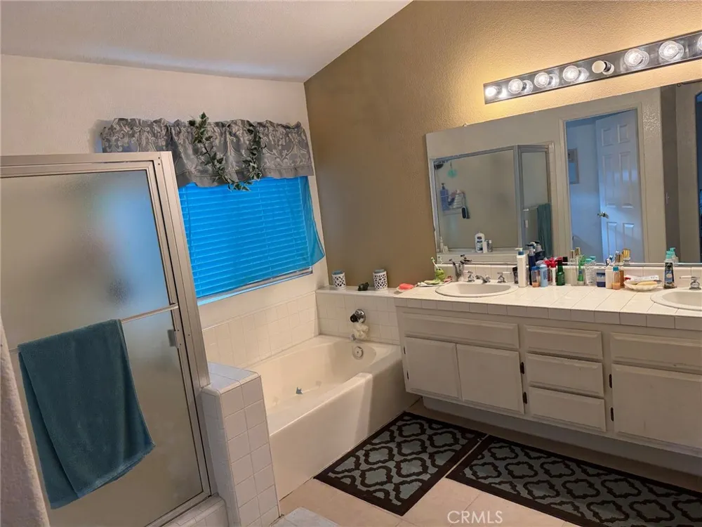 16799 Calle Pinata Moreno Valley, CA 92551