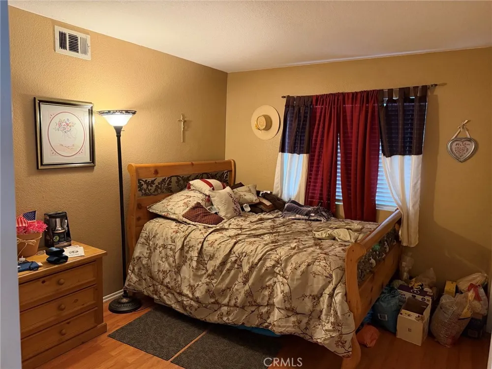 16799 Calle Pinata Moreno Valley, CA 92551