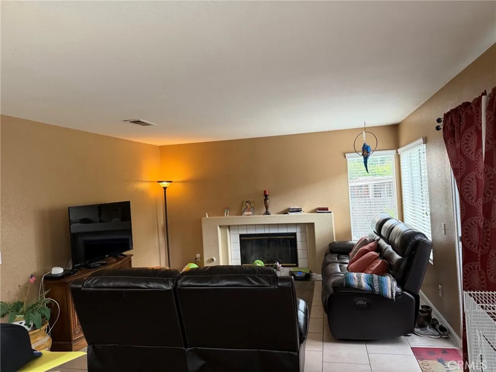 16799 Calle Pinata Moreno Valley, CA 92551