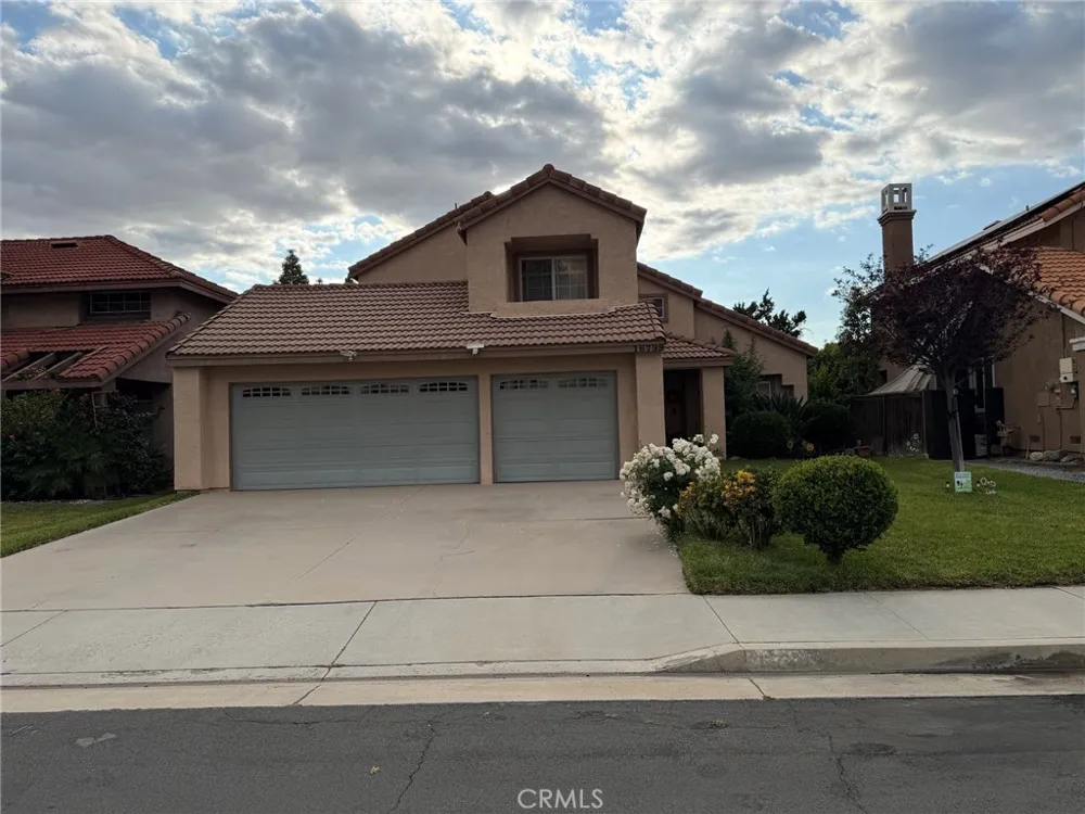 16799 Calle Pinata Moreno Valley, CA 92551
