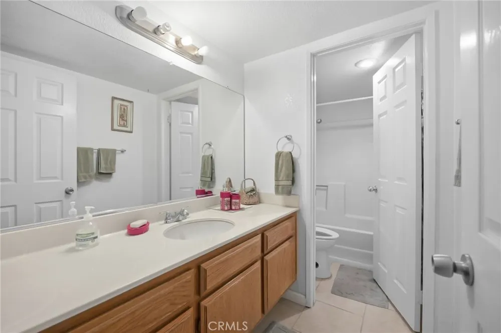 16799 Calle Pinata Moreno Valley, CA 92551