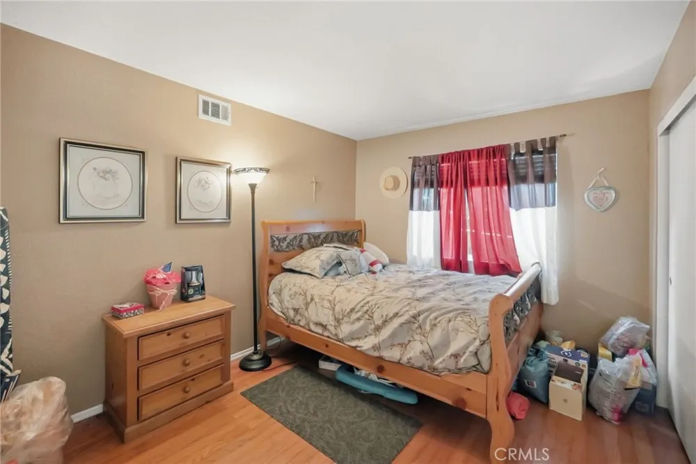 16799 Calle Pinata Moreno Valley, CA 92551