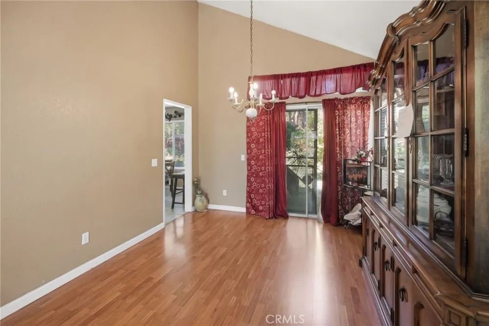 16799 Calle Pinata Moreno Valley, CA 92551