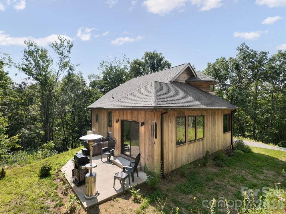184 Sandys Home Place Mars Hill, NC 28754