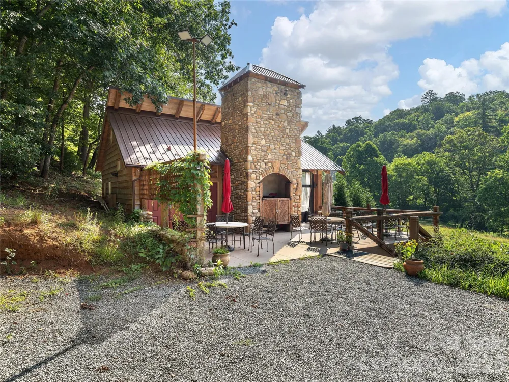 184 Sandys Home Place Mars Hill, NC 28754