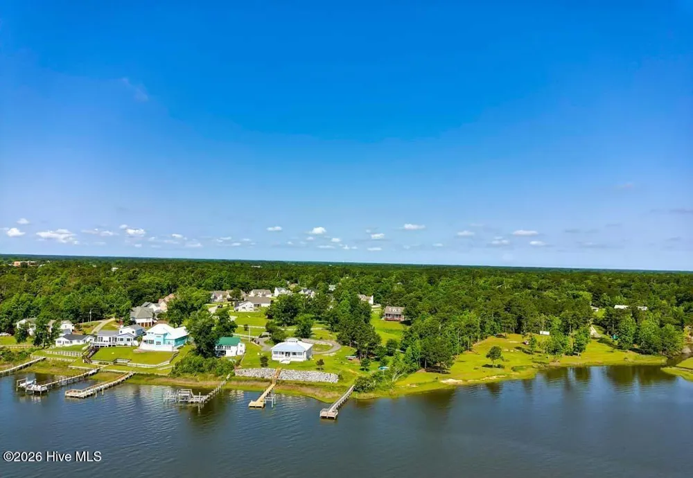 48 Pickett Way Swansboro, NC 28584