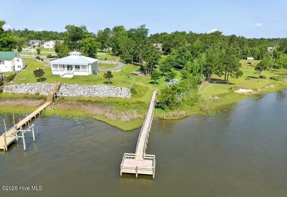 48 Pickett Way Swansboro, NC 28584