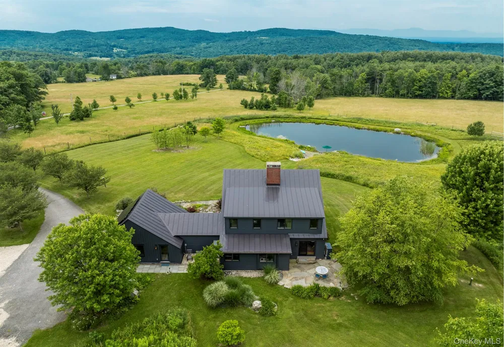 53 May Lane Chatham, NY 12165