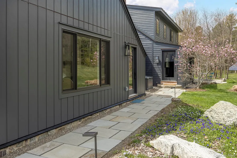 53 May Lane Chatham, NY 12165
