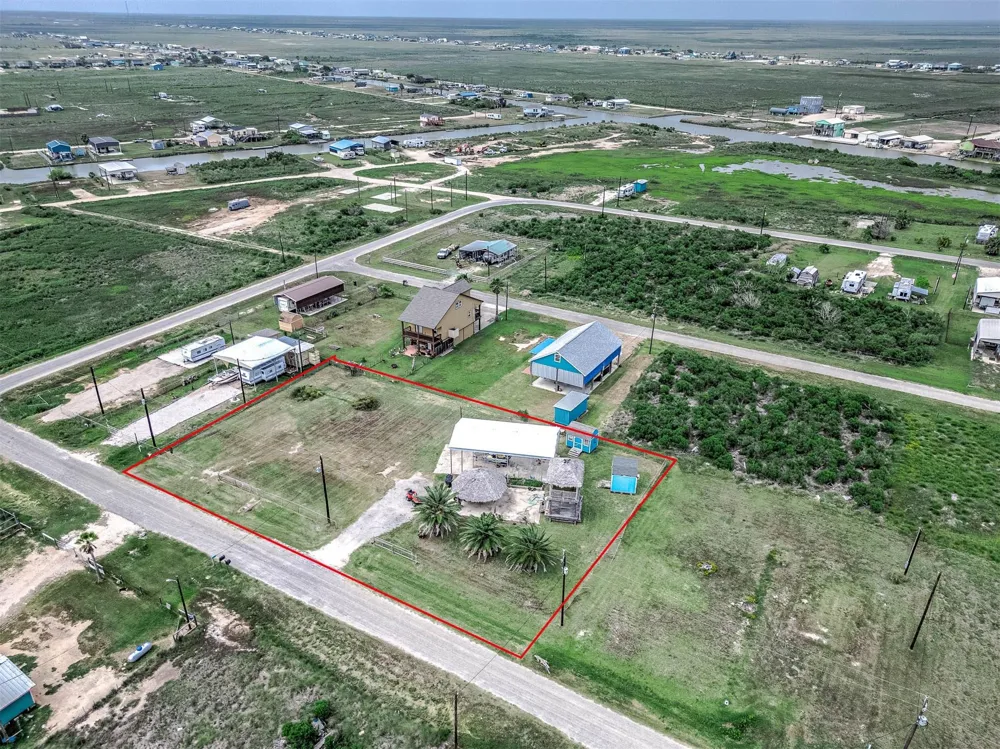 37 White Cap Street Sargent, TX 77414
