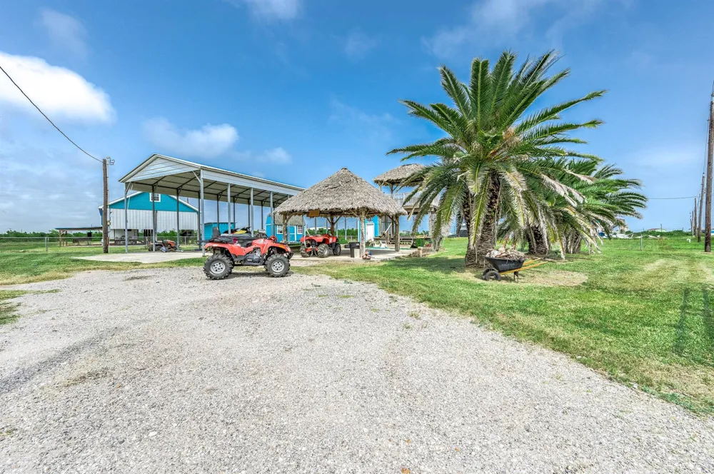 37 White Cap Street Sargent, TX 77414