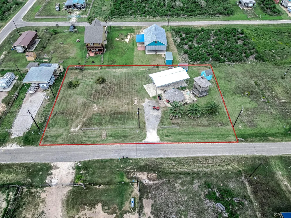 37 White Cap Street Sargent, TX 77414