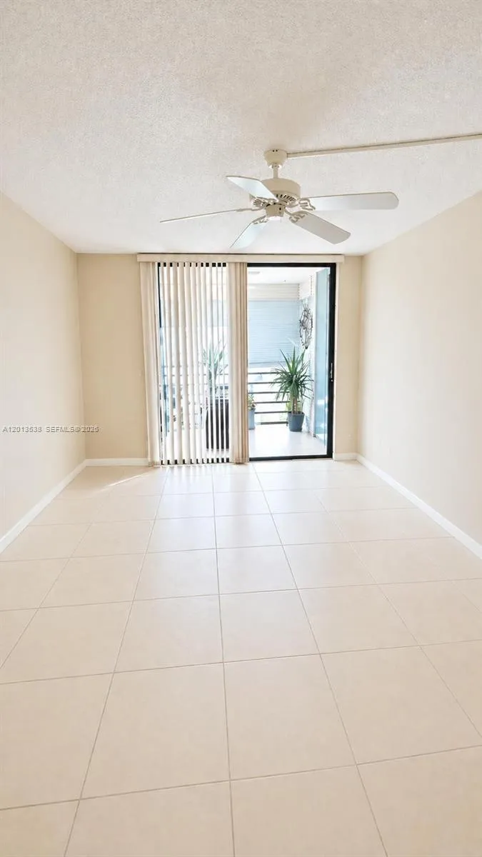 900 Saint Charles Pl #520 Pembroke Pines, FL 33026
