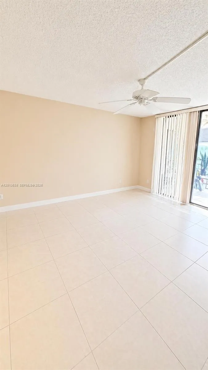 900 Saint Charles Pl #520 Pembroke Pines, FL 33026