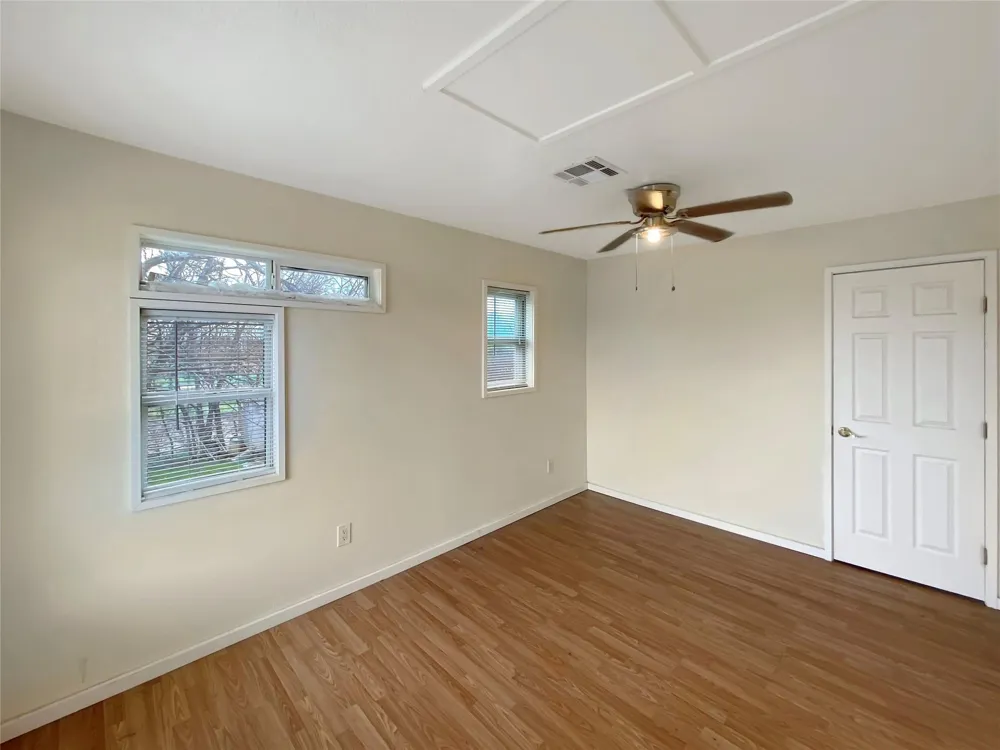 4815 8th Street Bacliff, TX 77518