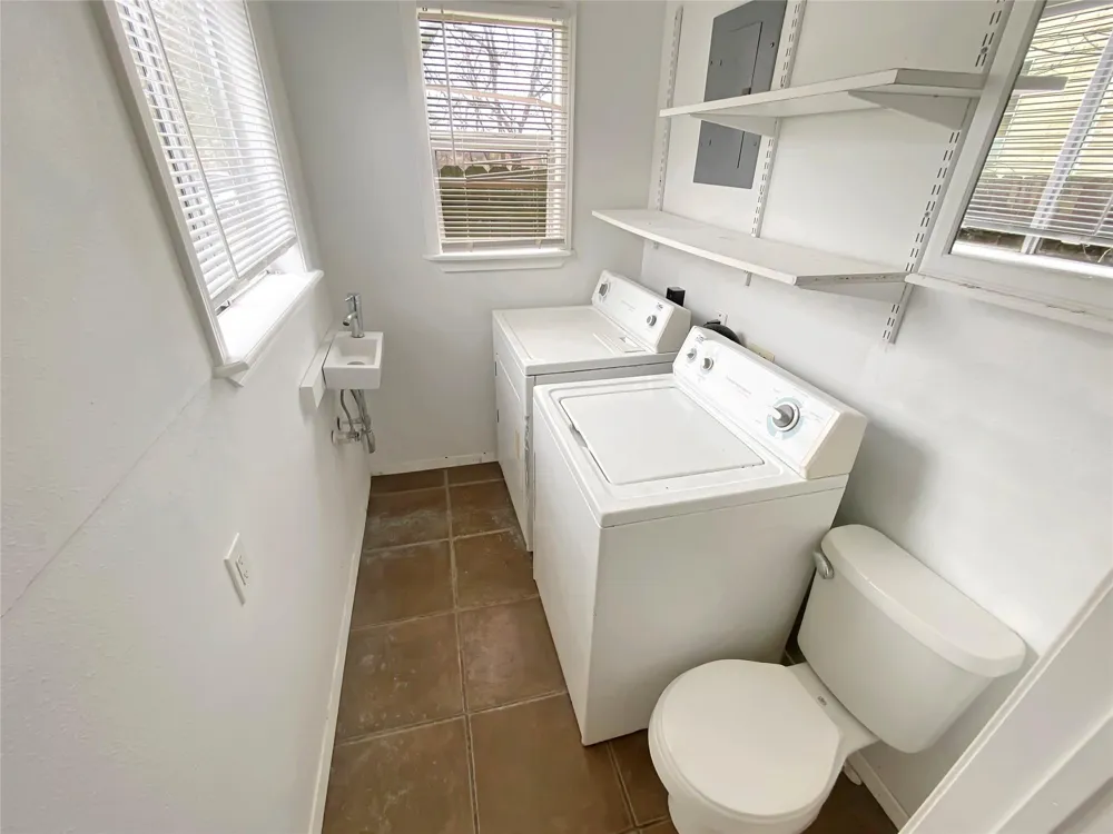 4815 8th Street Bacliff, TX 77518