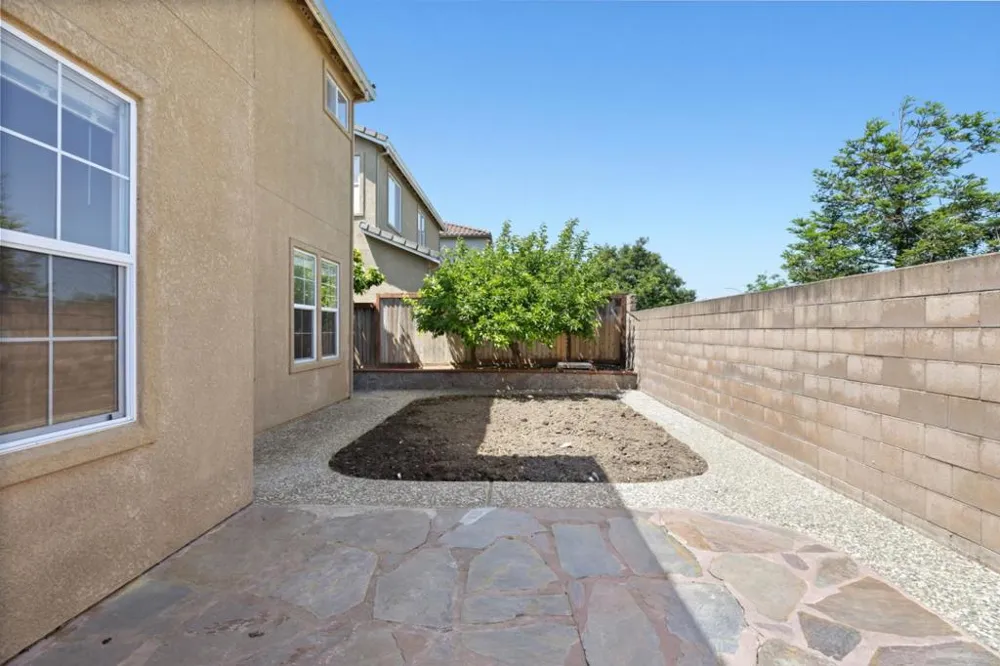5749 Oakmont Drive Richmond, CA 94806