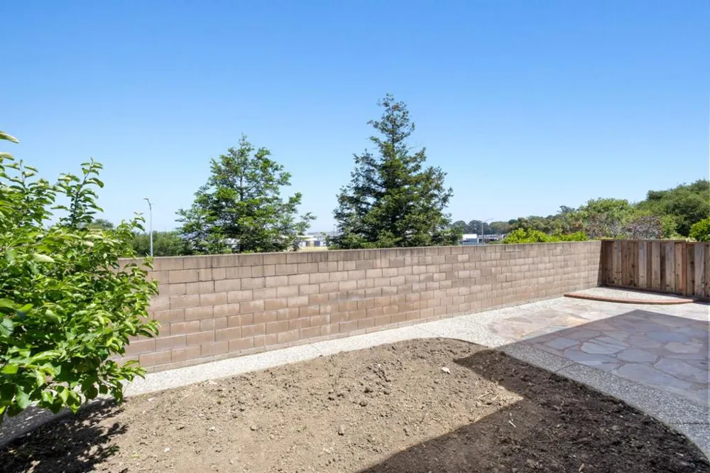 5749 Oakmont Drive Richmond, CA 94806