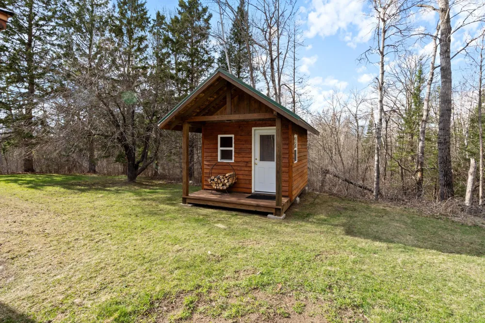 11769 Laurie Road Floodwood, MN 55736