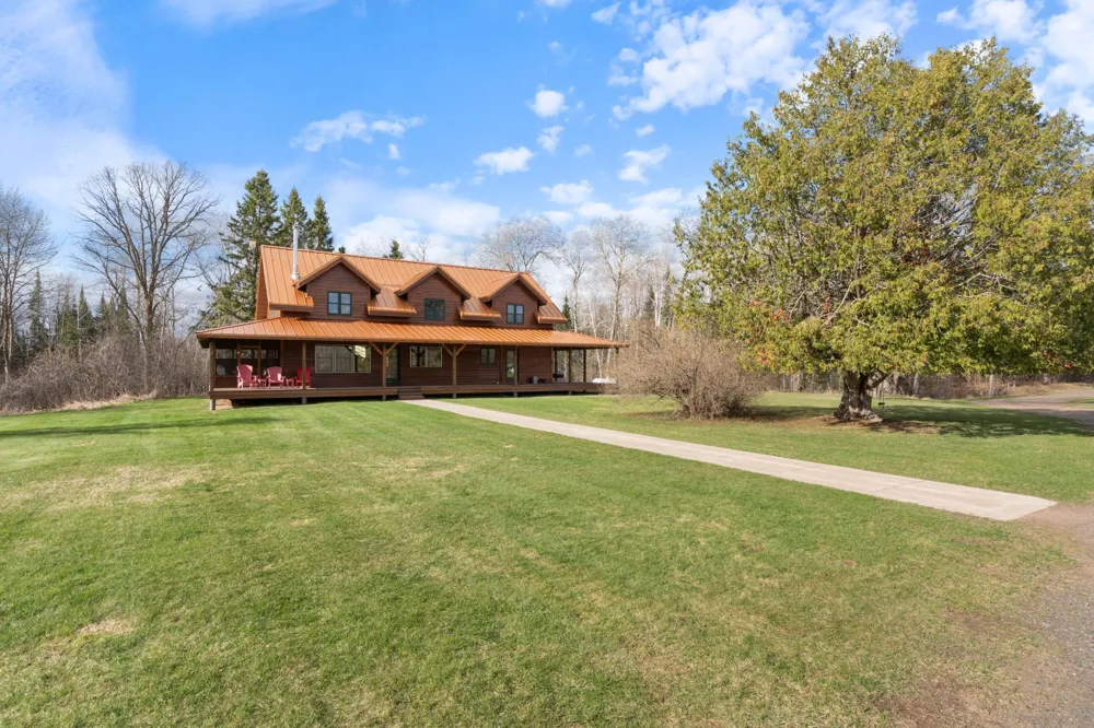 11769 Laurie Road Floodwood, MN 55736