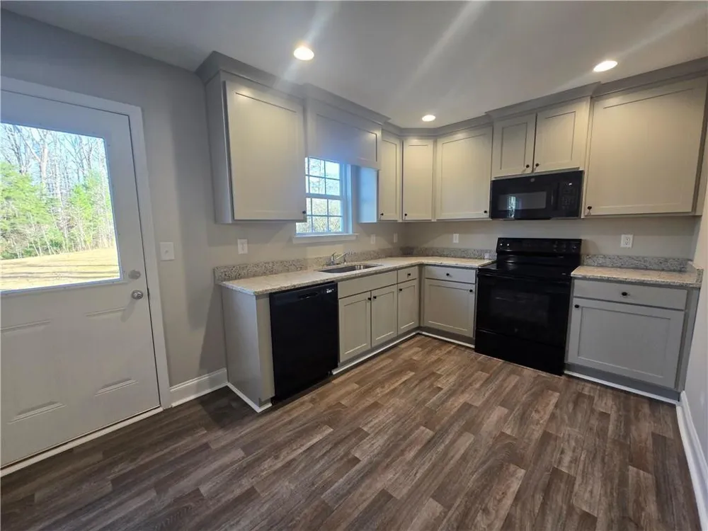 2970 Cannon Bridge Road Demorest, GA 30535