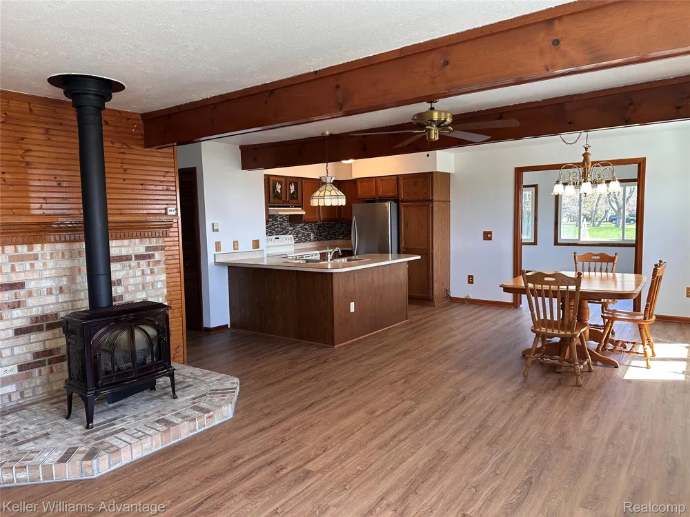 2800 E Booth Road Au Gres Township, MI 48703