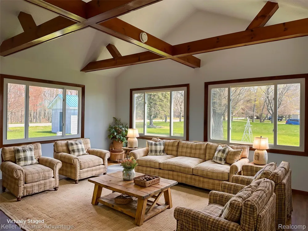 2800 E Booth Road Au Gres Township, MI 48703