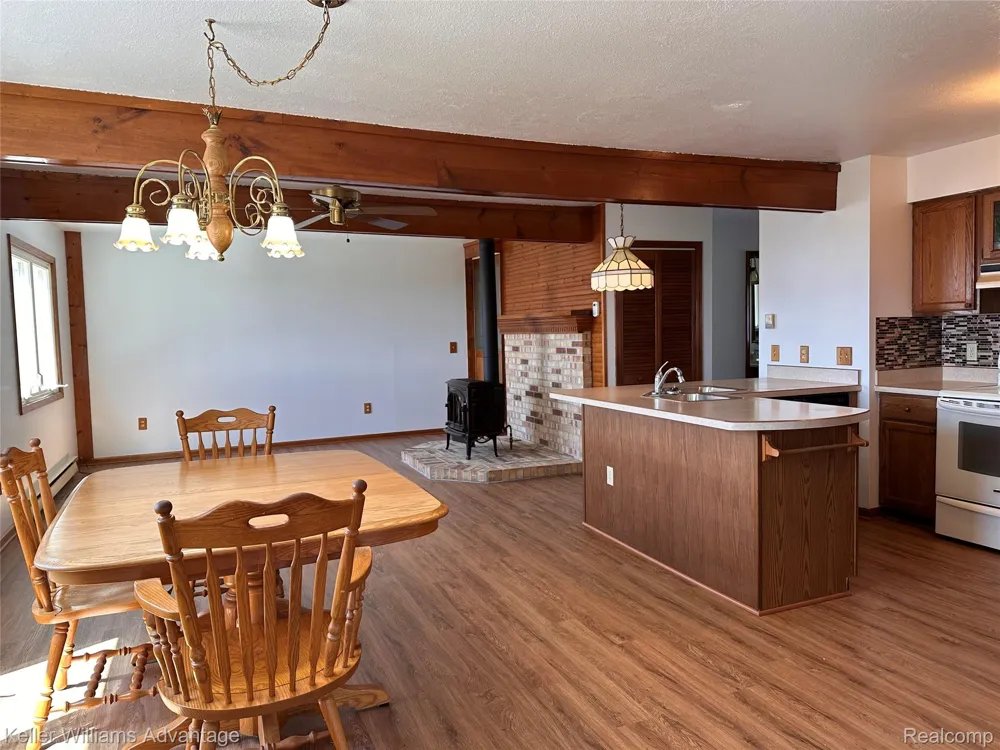 2800 E Booth Road Au Gres Township, MI 48703