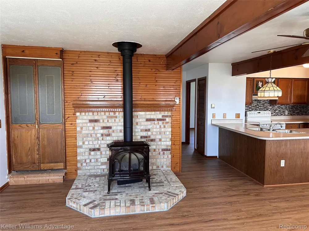 2800 E Booth Road Au Gres Township, MI 48703